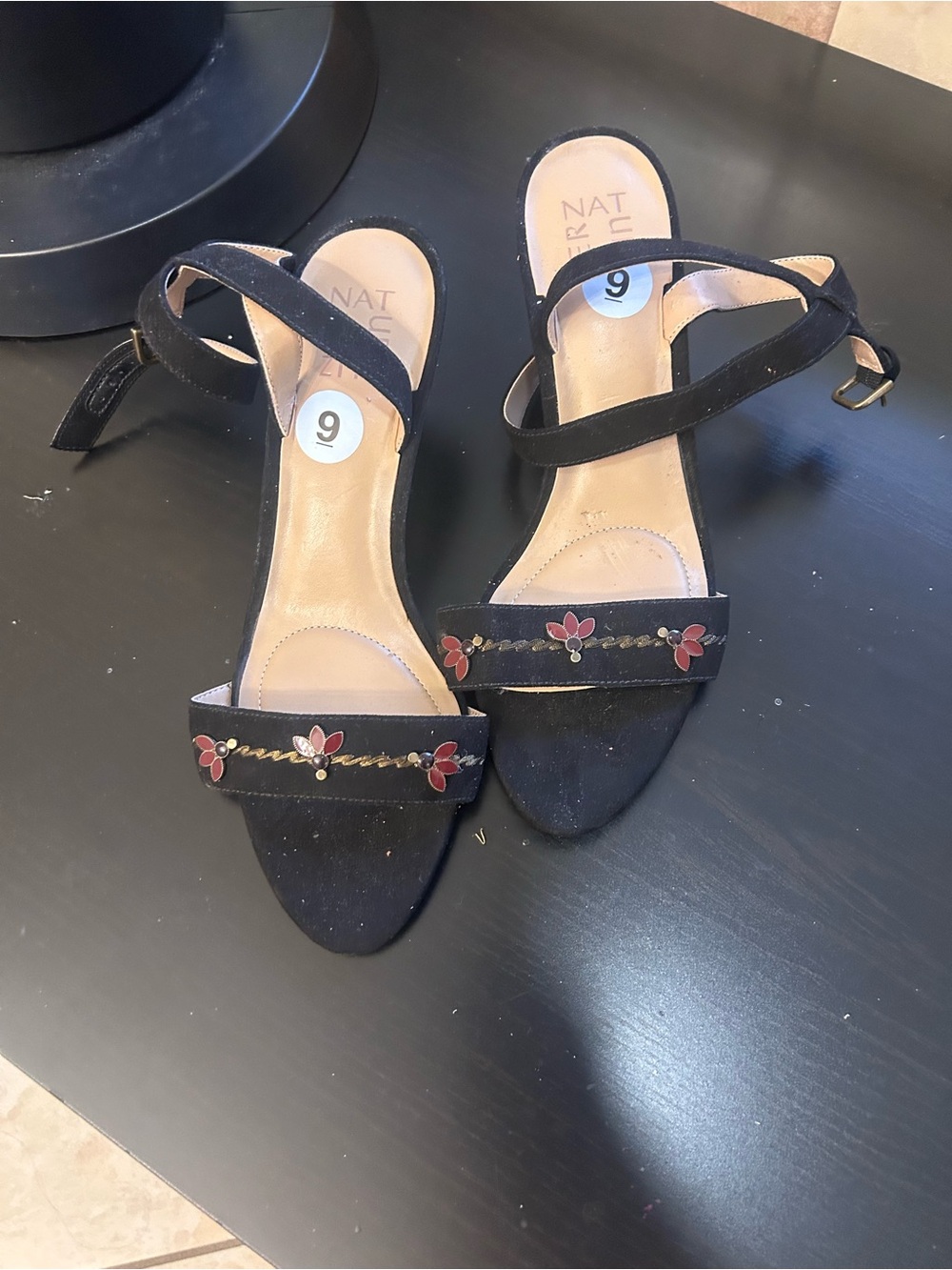 Black kitten heels